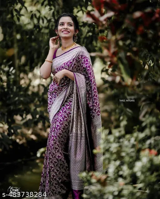 Unique Soft Silk Saree With Wonderful Blouse Piece